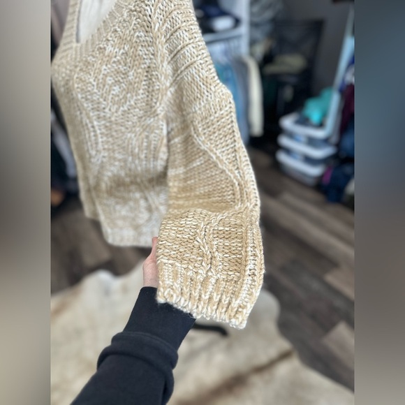 POL Anthropologie Chunky Knit Open Back Bow Sweater BOHO Medium Oversized Beige - Picture 3 of 5